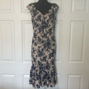 Gal Meets Glam Navy blue dress sized 14